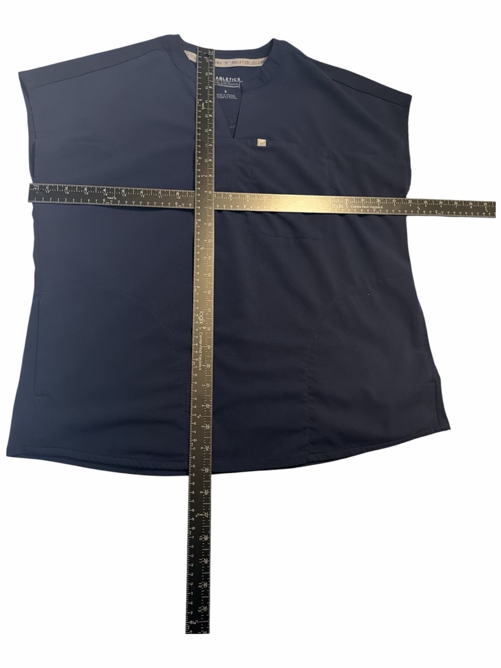 Fabletics Women’s Navy Solid Medical nurse Scrub Top Shirt sleeveless Size Small - Picture 6 of 6
